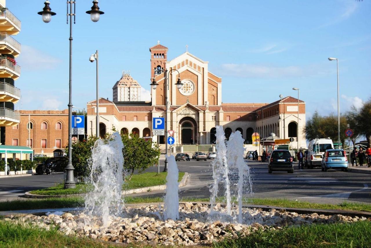 Incantevole Casa Sul Mare Vicino A Roma Nettuno Buitenkant foto